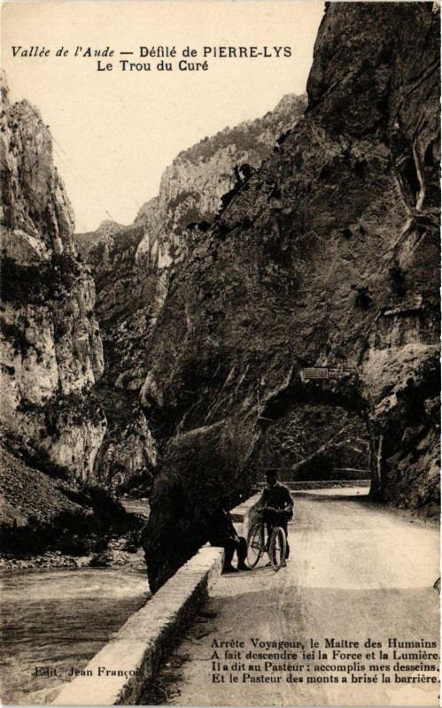 Carte postale ancienne Vallée de l'Aude - Défilé de Pierre-Lys - Le Trou du Curé .