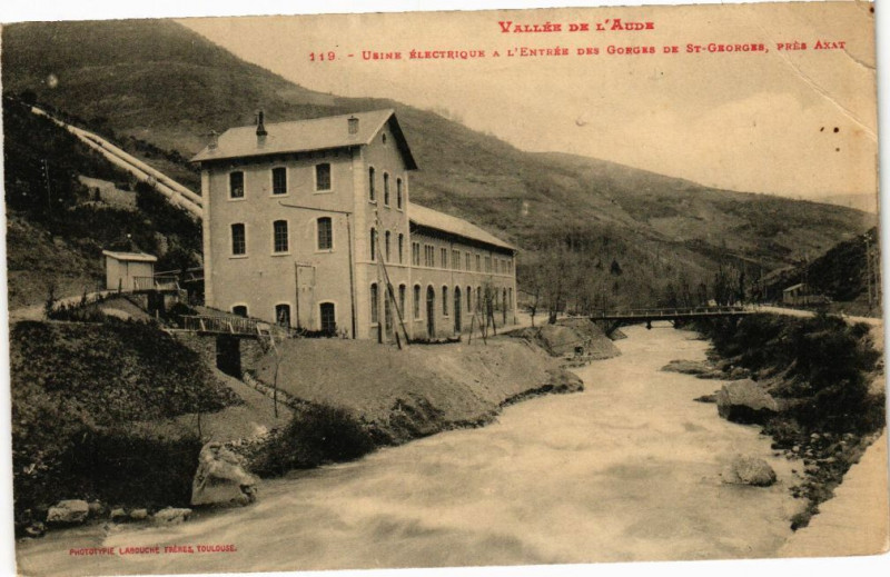 Carte postale ancienne Usine Electrique a l'entrée des Gorges de Saint-Georges prés Axat à Axat