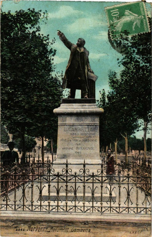 Carte postale ancienne Narbonne-Monument Gambetta à Narbonne
