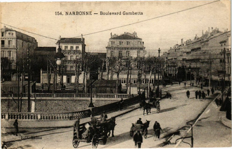 Carte postale ancienne Narbonne-Boulevard Gambetta à Narbonne