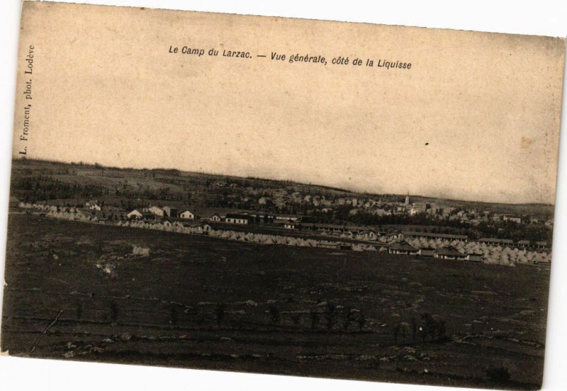 Carte postale ancienne Le Camp du Larzac-Vue générale coté de la Liquisse