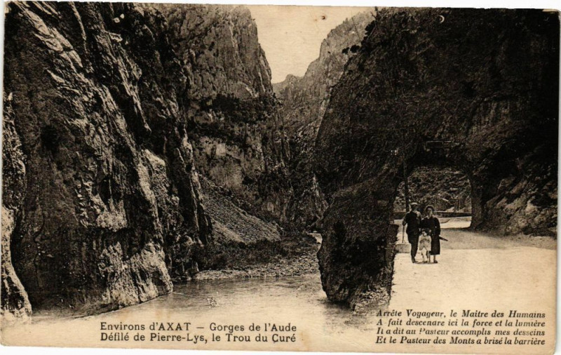 Carte postale ancienne Environs d'Axat-Gorges de l'Aude-Défilé de Pierre-Lys le Trou à Axat