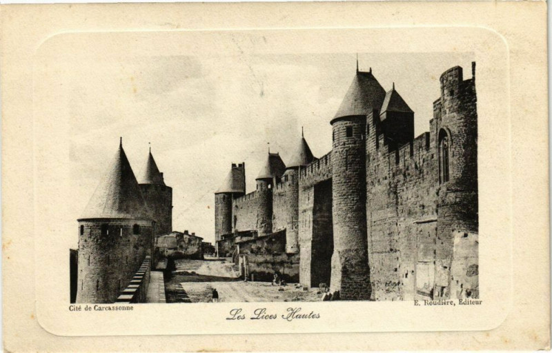 Carte postale ancienne Carcassonne-Les Lices Hautes à Carcassonne