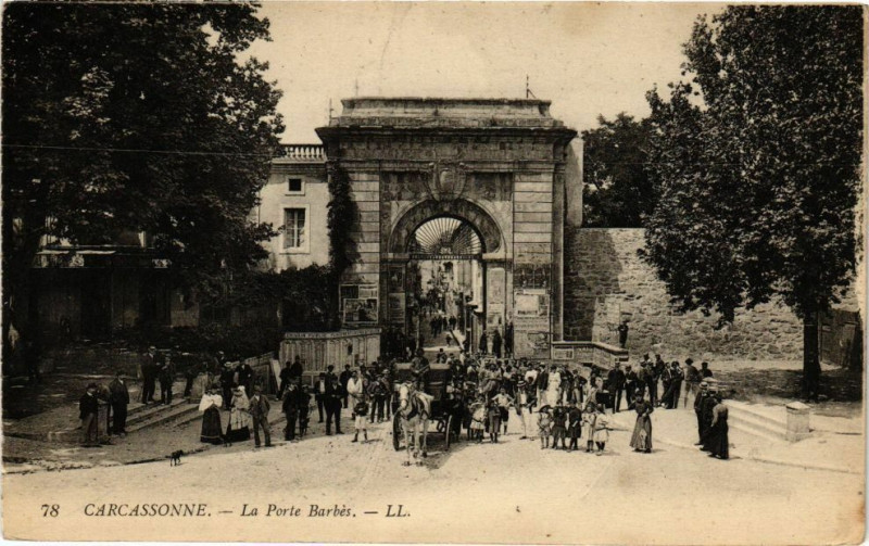 Carte postale ancienne Carcassonne-La Porte Barbés à Carcassonne