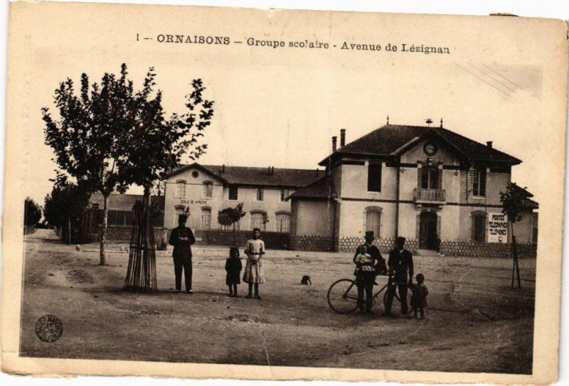 Carte postale ancienne Ornaisons-Groupe scolaire-Avenue de Lézignan à Ornaisons
