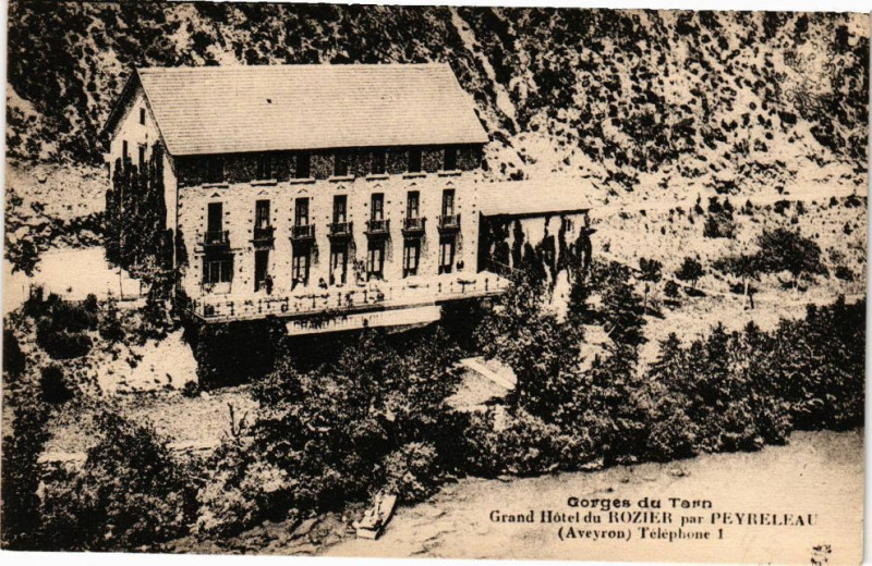 Carte postale ancienne Gorges du Tarn-Grand Hotel du Rozier par Peyreleau