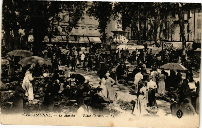 Carte postale ancienne Carcassonne-Le Marché-Place Carnot à Carcassonne
