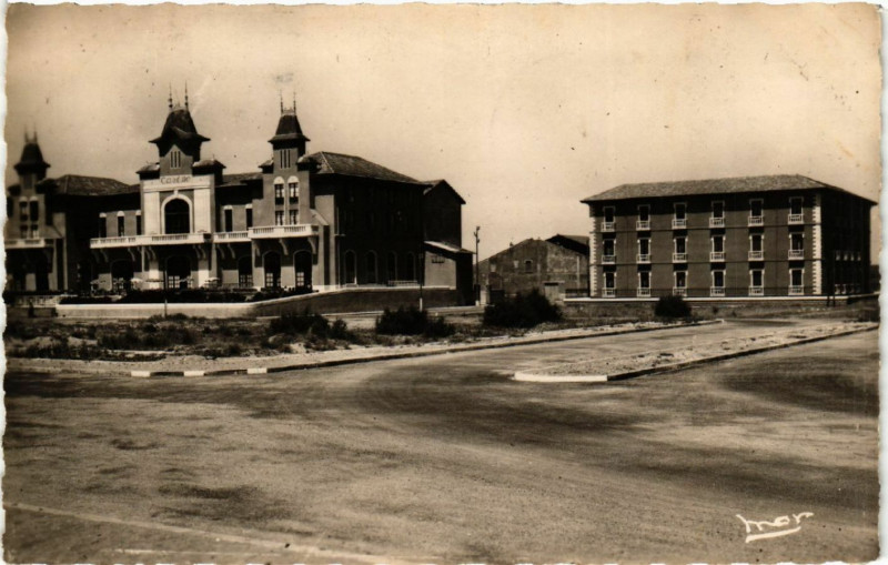 Carte postale ancienne Valras-Plage (Hérault) - Le Casino à Valras-Plage