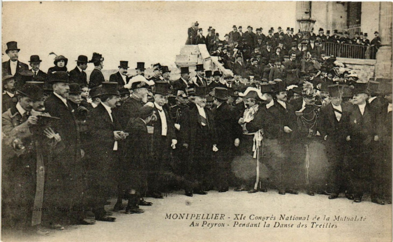 Carte postale ancienne Montpellier - XIe Congrés National de la Mutualite -Au Peyrou ... à Montpellier