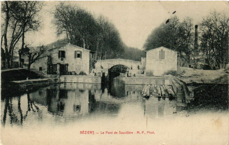 Carte postale ancienne Béziers - Le Pont de Saucliére à Béziers
