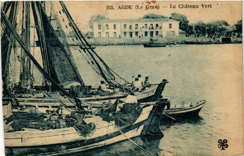 Carte postale ancienne Agde (Le Grau) - Le Cháteau Vert à Agde
