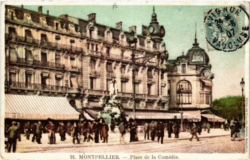 Carte postale ancienne Montpellier - Place de la Comédie à Montpellier