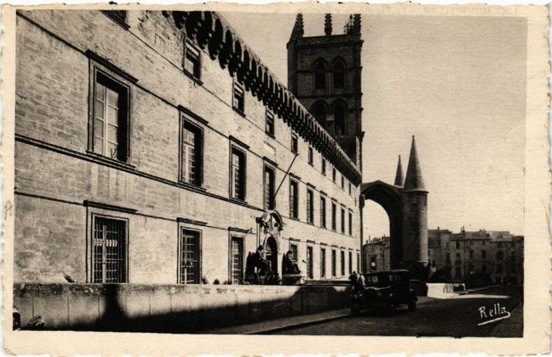 Carte postale ancienne Montpellier - Le Faculté de médicine à Montpellier