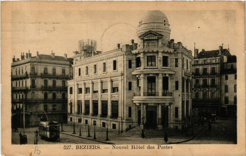 Carte postale ancienne Béziers - Nouvel Hotel des Postes à Béziers