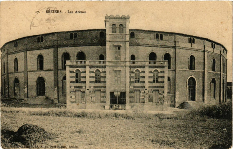Carte postale ancienne Béziers - Les Arénes à Béziers