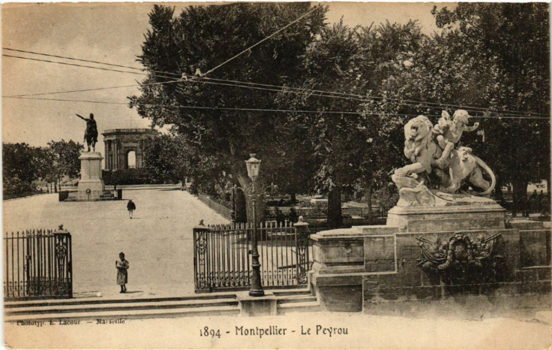 Carte postale ancienne Montpellier - Le Peyrou à Montpellier