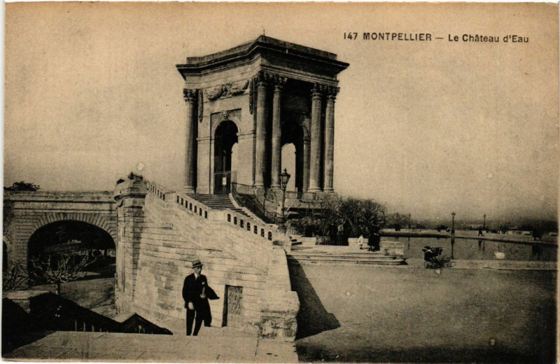 Carte postale ancienne Montpellier - Le Cháteau d'Eau à Montpellier