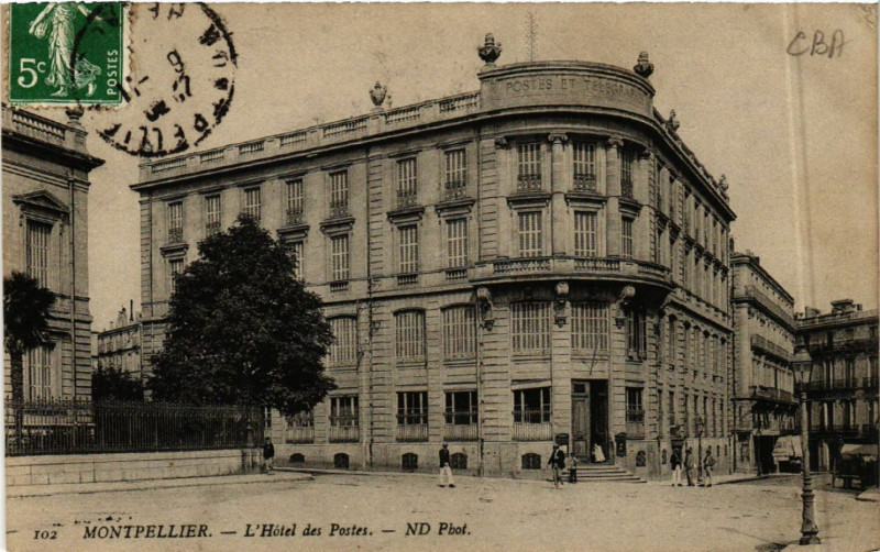 Carte postale ancienne Montpellier - L'Hotel des Postes à Montpellier