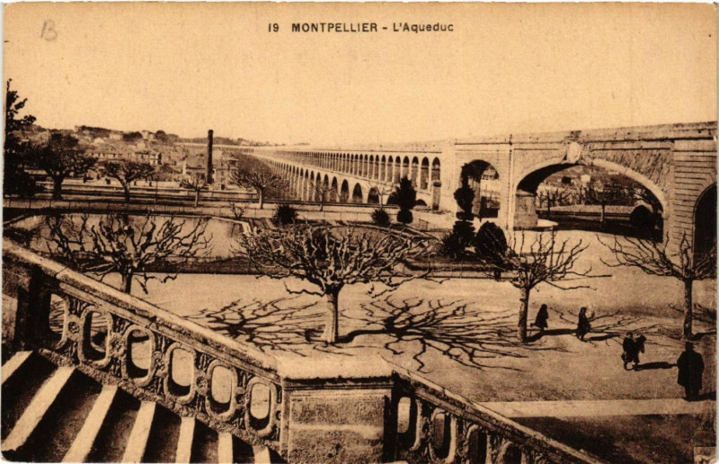 Carte postale ancienne Montpellier - L'Aqueduc à Montpellier