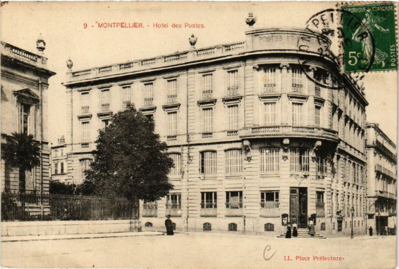 Carte postale ancienne Montpellier - Hotel des Postes à Montpellier
