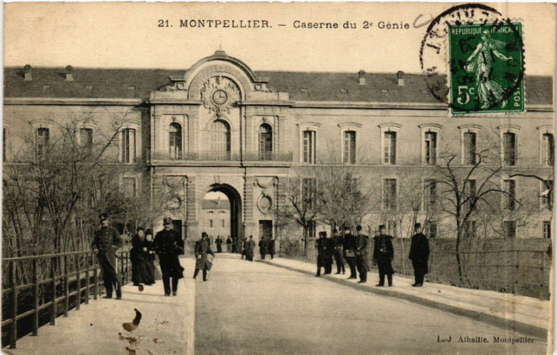 Carte postale ancienne Montpellier - Caserne du 2* Génie à Montpellier