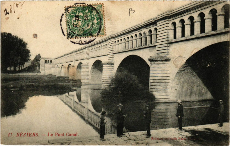 Carte postale ancienne Béziers - Le Pont Canal à Béziers