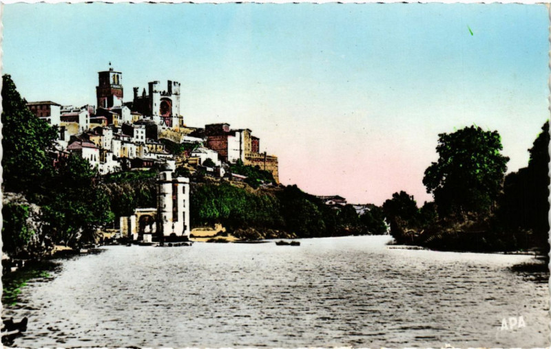 Carte postale ancienne Béziers (Hérault) - L'Orb et la Cathédrale Saint-Nazaire à Béziers