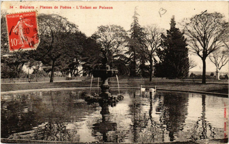 Carte postale ancienne Béziers - Plateau de Poétes - L'Enfant au Poisson à Béziers