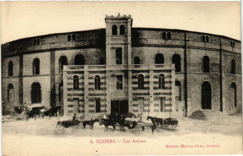Carte postale ancienne Béziers - Les Arénes à Béziers
