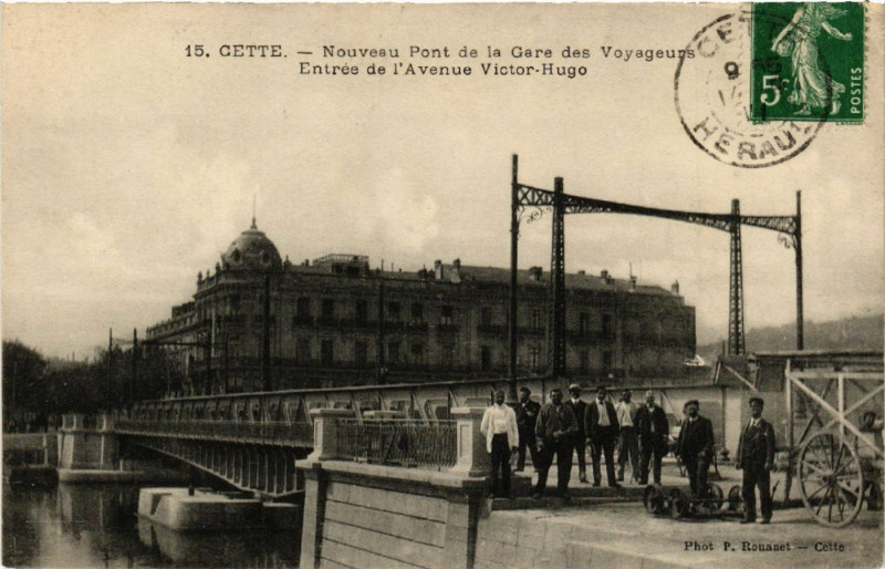 Carte postale ancienne Cette- Nouveau Pont dela Gare des Voyageurs - Entrée de l'Avenue...
