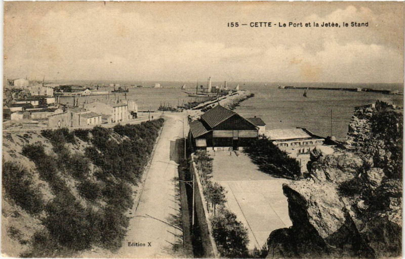 Carte postale ancienne Cette - Le Port et le Jetée, le Stand