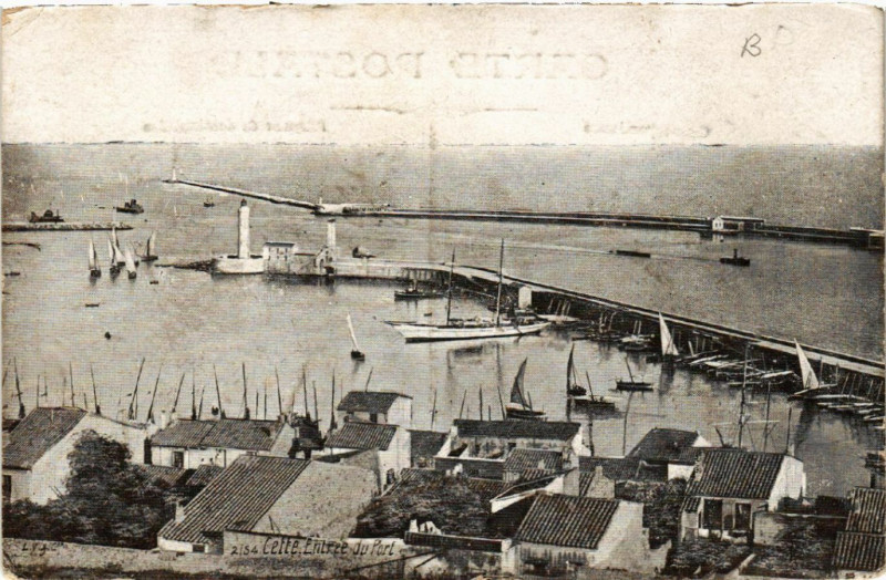 Carte postale ancienne Cette - Entrée du Port