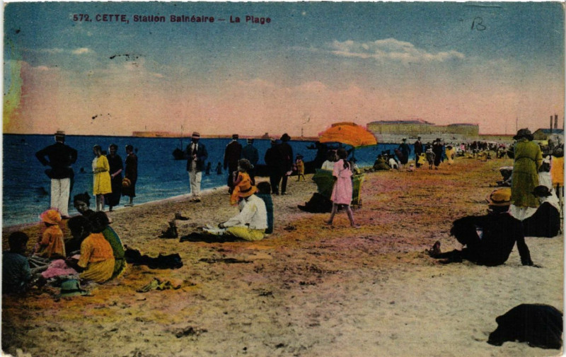 Carte postale ancienne Cette - Station Balnéaire - La Plage