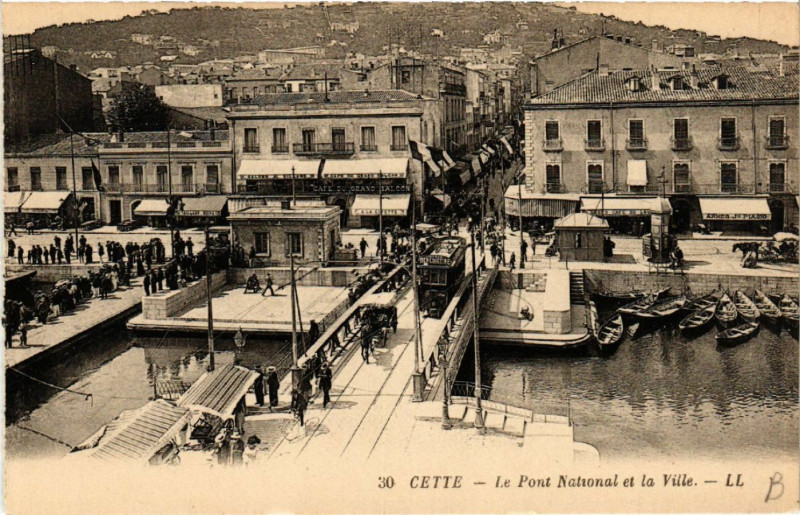 Carte postale ancienne Cette - Le Pont National et la Ville