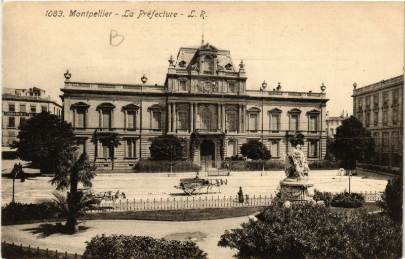 Carte postale ancienne Montpellier- La Préfecture à Montpellier