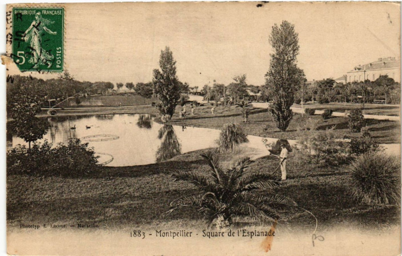 Carte postale ancienne Montpellier - Square de l'Esplanade à Montpellier