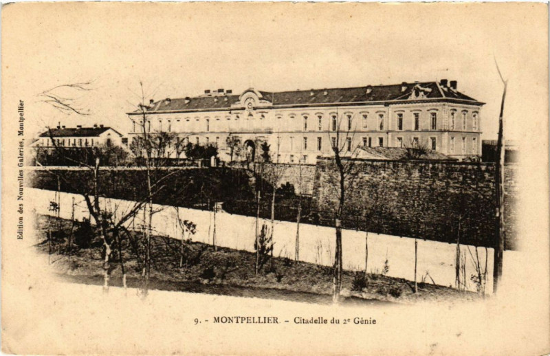 Carte postale ancienne Montpellier -  Citadelle du 2* Génie à Montpellier