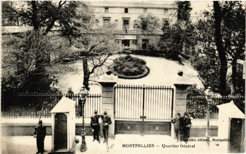 Carte postale ancienne Montpellier- Quartier Général à Montpellier