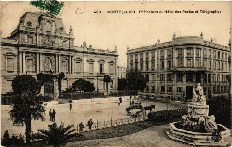 Carte postale ancienne Montpellier- Préfecture et Hotel des Postes et Télégraphes à Montpellier