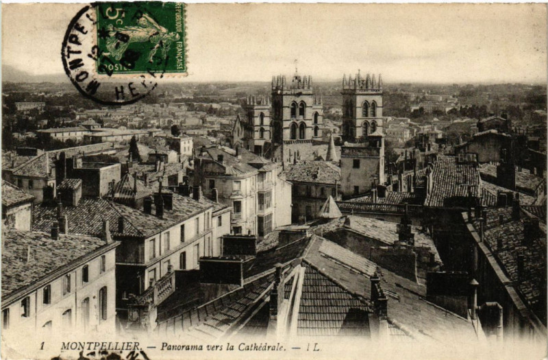 Carte postale ancienne Montpellier - Panorama vers la Cathédrale à Montpellier