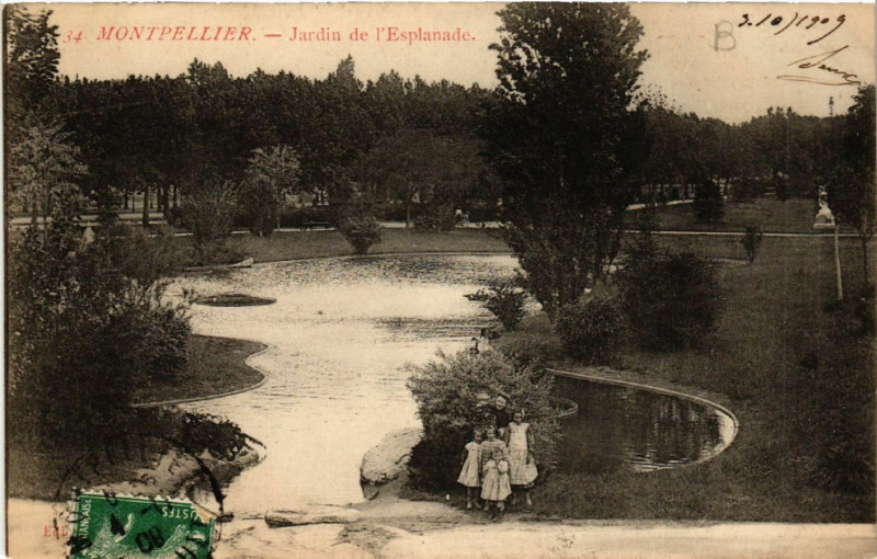 Carte postale ancienne Montpellier - Jardin de l'Esplanade à Montpellier