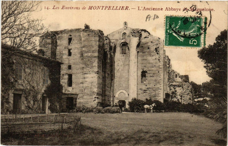 Carte postale ancienne Les Environs de Montpellier- L'Ancienne Abbaye de Maguelone à Montpellier
