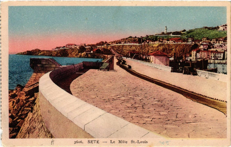 Carte postale ancienne Séte - Le Mole St.-Louis à Sète