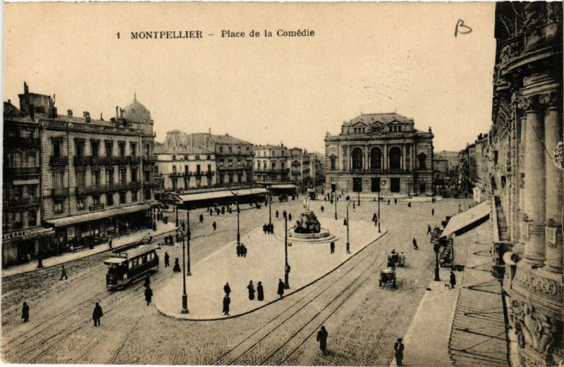 Carte postale ancienne Montpellier - Place de la Comédie à Montpellier