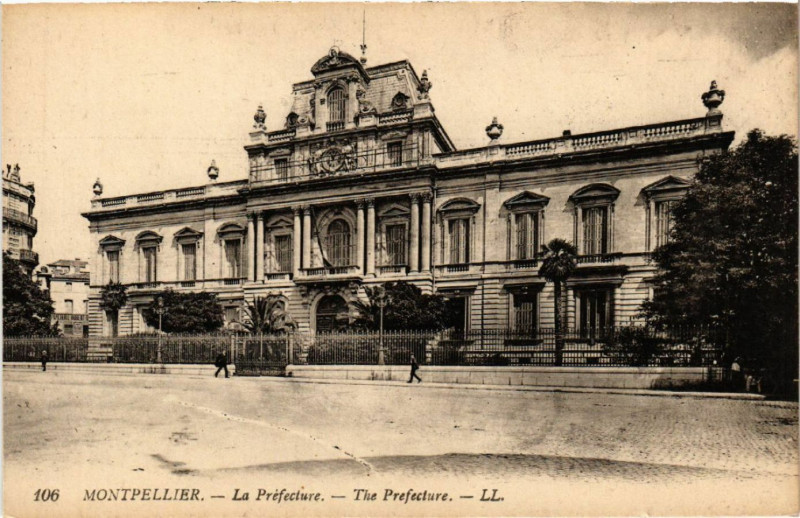 Carte postale ancienne Montpellier - La Préfecture - The Prefecture à Montpellier