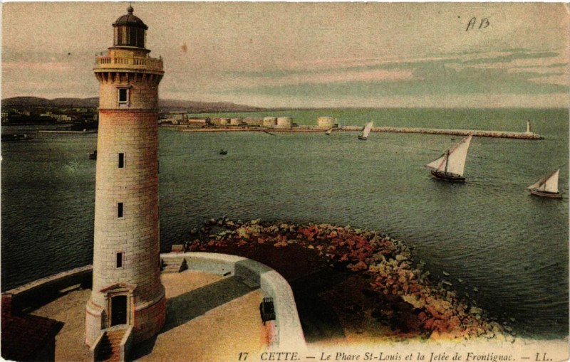 Carte postale ancienne Cette - La Phare Saint-Louis et la Jetée de Frontignac