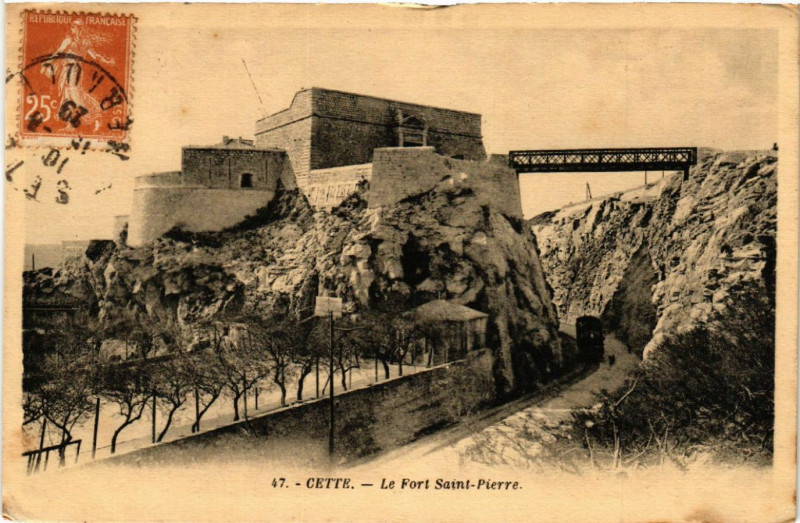Carte postale ancienne Cette - Le Port Saint-Pierre