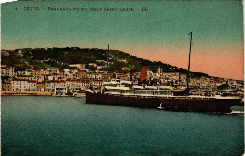 Carte postale ancienne Cette - Panorama vu du Mole Saint-Louis