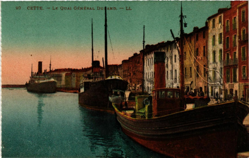 Carte postale ancienne Cette - Le Quai Général Durand