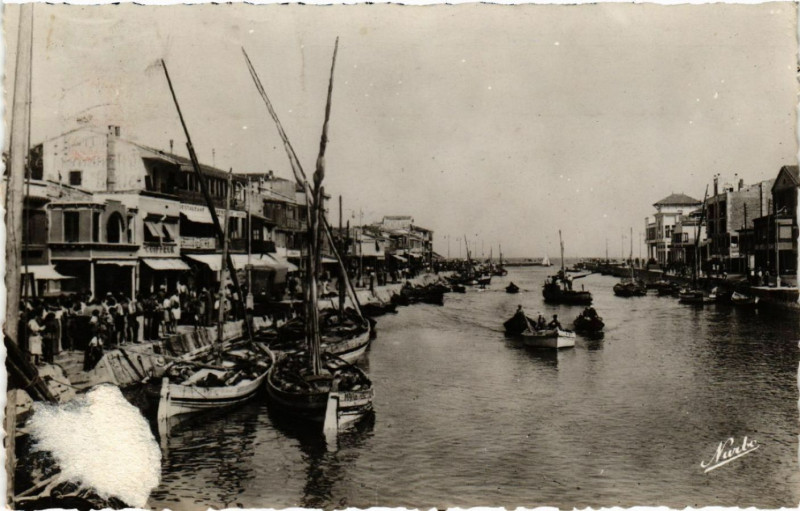 Carte postale ancienne Palavas - Retour de Péche frucrueuse